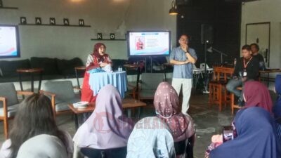 Anggota DPRD Jateng H.M. Dipa Yustia Pasha saat kegiatan Yuk Talk di Anak Panah Cafe, Semarang. Foto: Muso/Lingkar.co