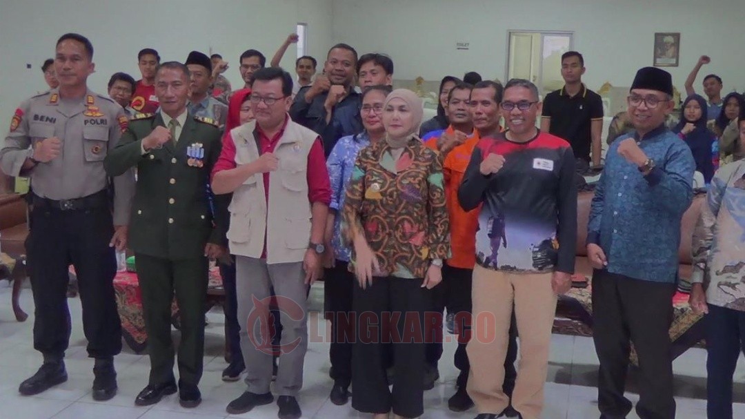 Bupati Kendal Dyah Kartika Permana Sari saat menghadiri peluncuran Kota Pena Kencana di ruang Abdi Praja Jumat (3/10/25). Foto: Yoedhi/Lingkar.co