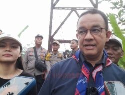 Anies Baswedan Tinjau Jembatan Gantung di Wonosari Kendal
