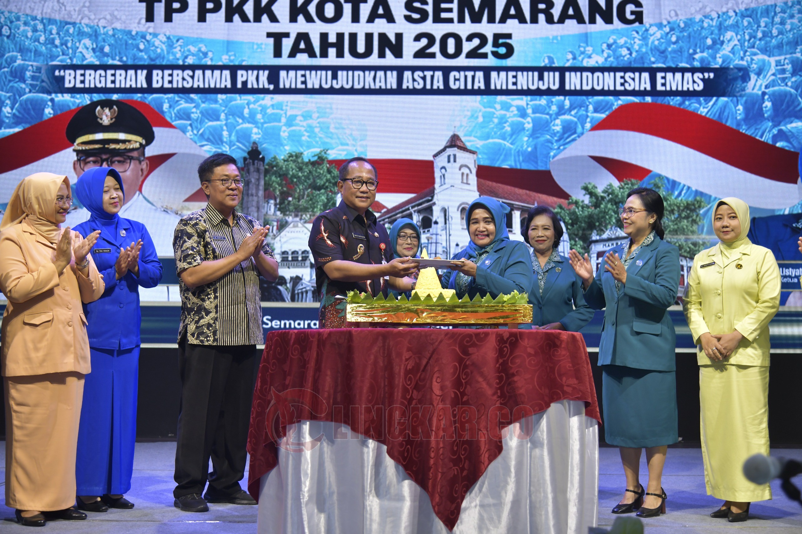 Wakil Wali Kota Semarang, Iswar Aminuddin saat menghadiri Peringatan Hari Kesatuan Gerak PKK ke-53 tingkat Kota Semarang di Gedung Taman Budaya Raden Saleh (TBRS). (dok Pemkot Semarang)