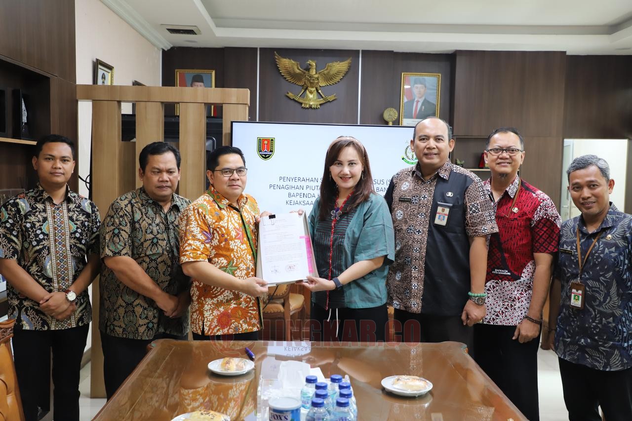 Penandatanganan kersama sama Bapenda dan Kejaksaan Kota Semarang dalam meningkatkan realisasi Pajak Bumi dan Bangunan (PBB). (dok Istimewa)