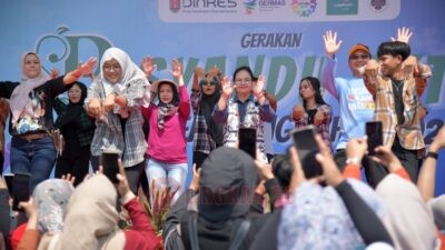 Wali Kota Semarang, Agustina Wilujeng Pramestuti saat menghadiri kegiatan Lomba Posyandu Aktif di GOR Tri Lomba. (dok Pemkot Semarang)