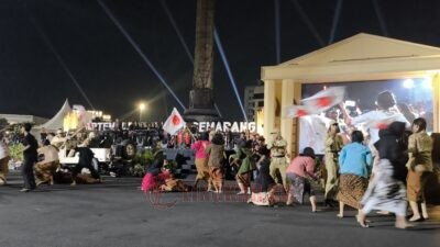 Pertunjukan drama musikal dalam peringatan pertempuran lima hari di Semarang. (dok Alan Henry)