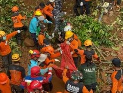 Bagana Ansor Cilacap Intens Lakukan Evakuasi Korban Longsor di Majenang Cilacap