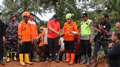 Gubernur Jawa Tengah Tinjau Lokasi Longsor Majenang, Kapolresta Cilacap Pastikan Pengamanan dan Evakuasi Berjalan Lancar