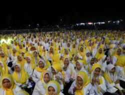 Ribuan Orang Padati Lapangan, Golkar Jateng Bersholawat Sukses Digelar di Purworejo