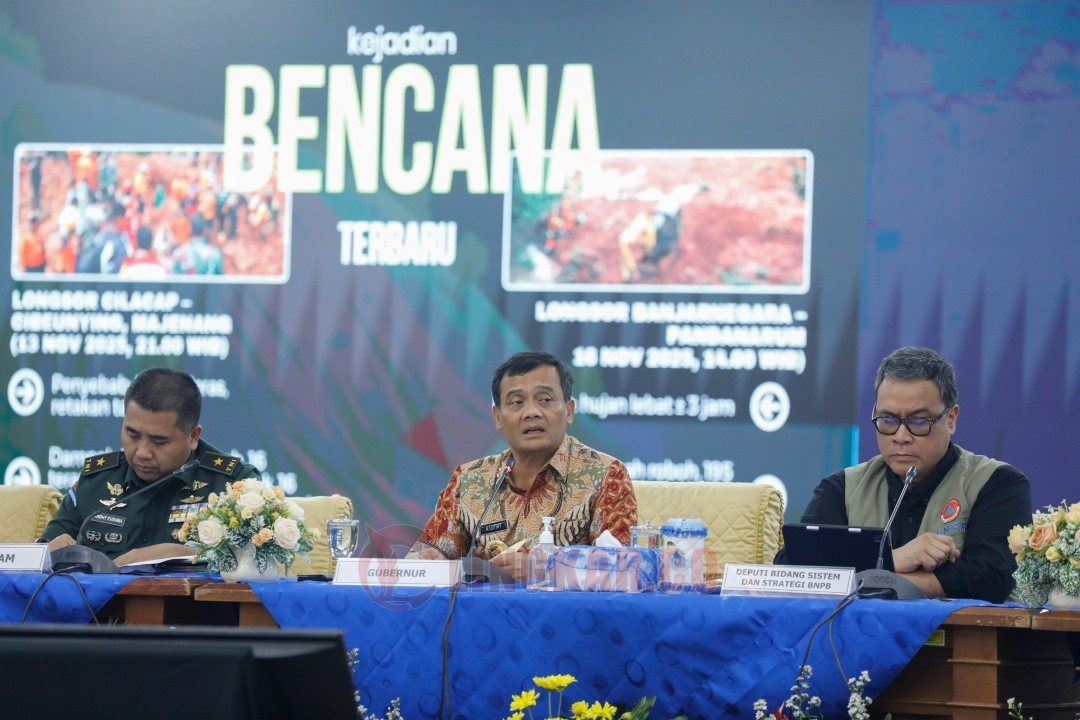 Ahmad Luthfi saat Rapat Koordinasi Kesiapsiagaan Penanggulangan Bencana, di Gradhika Bhakti Praja, Gubernuran, Kota Semarang, Selasa (18/11/2025)