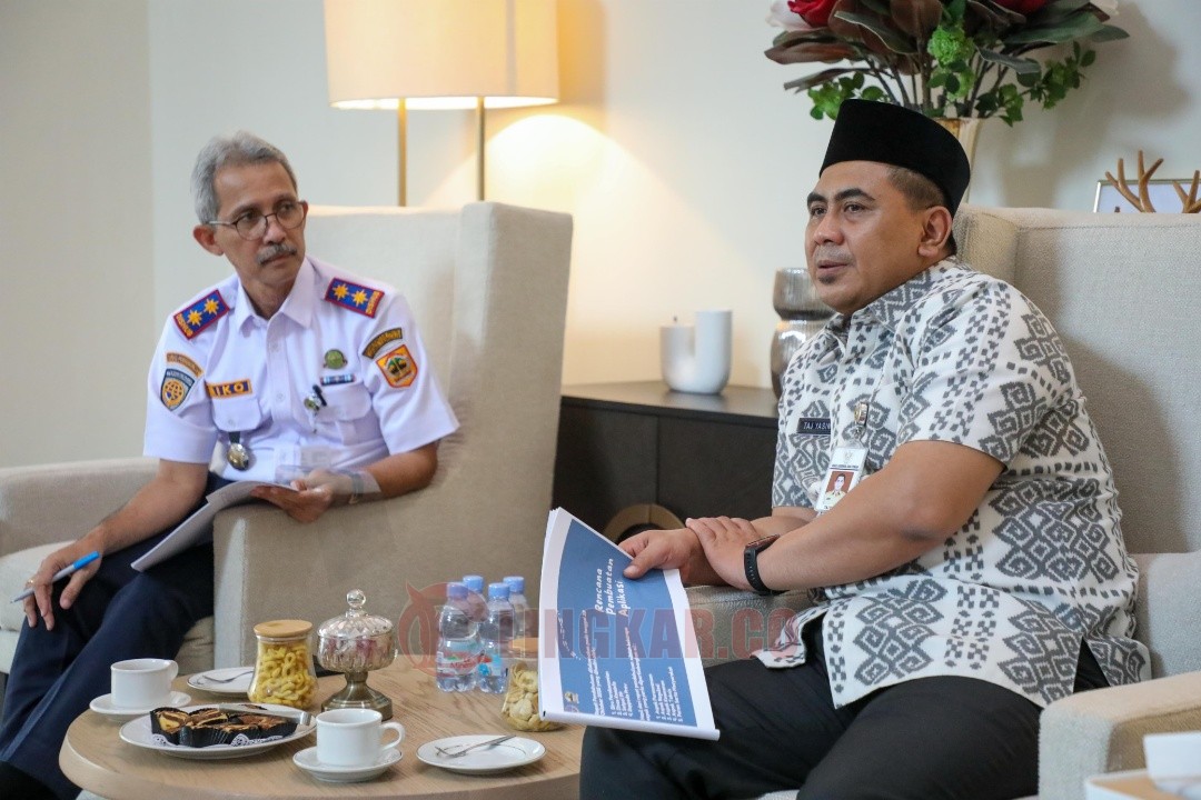 Kepala Dinas Perhubungan Provinsi Jawa Tengah, Arief Jatmiko saat audiensi dengan Wakil Gubernur Jawa Tengah, Taj Yasin, di Rumah Dinasnya, Kota Semarang, Selasa (18/11/2025).