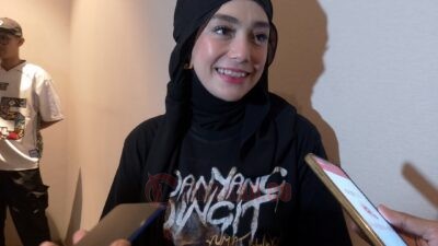 Celine Evangelista saat wawancara media seusai pemutaran trailer Danyang Wingit Jumat Kliwon di DP Mall Semarang XXI, Rabu (19/11/2025).