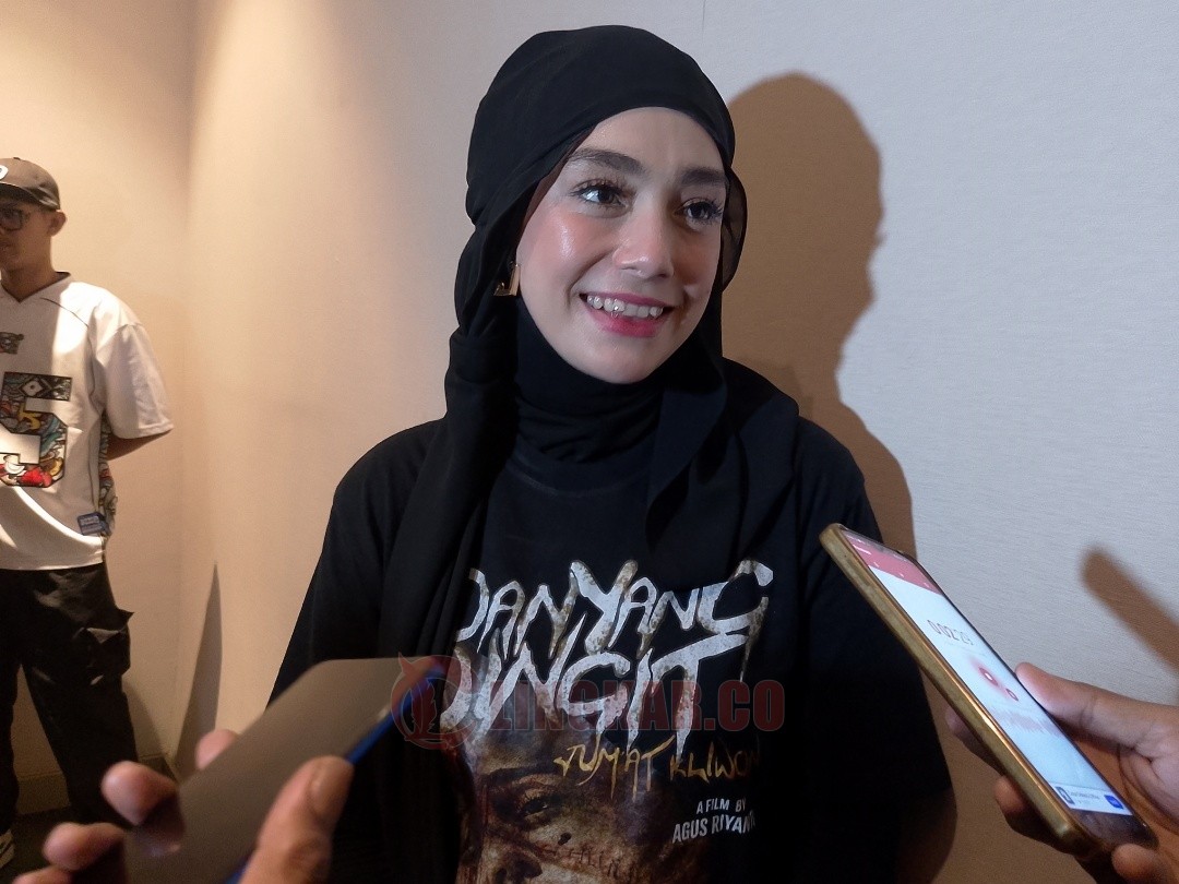 Celine Evangelista saat wawancara media seusai pemutaran trailer Danyang Wingit Jumat Kliwon di DP Mall Semarang XXI, Rabu (19/11/2025).