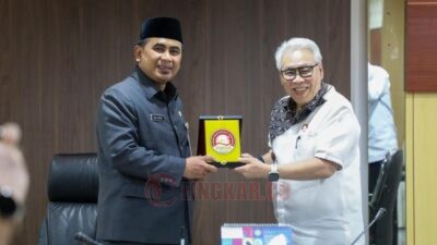 Wakil Gubernur Jawa Tengah, Taj Yasin Maimoen saat menerima audiensi perwakilan direksi perusahaan asal Tiongkok, Wanxinda Group, di ruang kerjanya, Senin (24/11/2025). Foto: dokumentasi