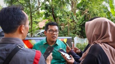 Ketua DPRD Kabupaten Kendal, Mahfud Sodiq saat ditemui wartawan. Foto; istimewa