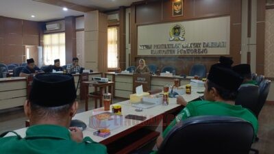 AUDIENSI. Komisi IV DPRD Kabupaten Purworejo saat menerima audiensi pengurus PC GP Ansor.