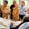 Dengar Kabar Dua Kakak Beradik 2 Pekan Bertahan Hidup Hanya dengan Air Putih Temani Jenazah Ibunya, Bupati Kendal Langsung Turun Tangan