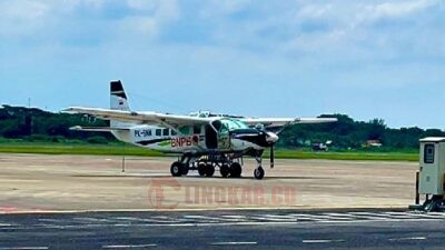 Pesawat terbang yang digunakan untuk membuat rekayasa cuaca. Foto: istimewa