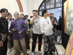 Hadiri Pameran Wara, Samuel JD Wattimena: Ruang Seni Rupa Semarang Makin Berwarna