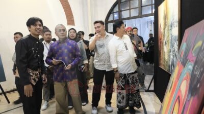 Hadiri Pameran Wara, Samuel JD Wattimena: Ruang Seni Rupa Semarang Makin Berwarna