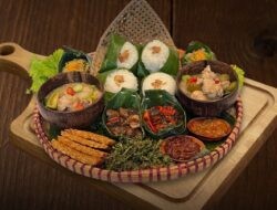 Hotel @HOM Simpang Lima Semarang Ajak Warga Menikmati “Bancaan Simpang Lima”, Makan Siang Ala Nusantara dengan Suasana Ramean