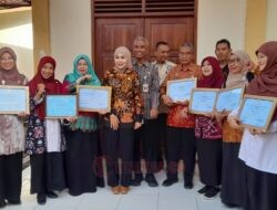 16 Satuan Pendidikan di Kendal Terima SK Penetapan Sekolah Adiwiyata