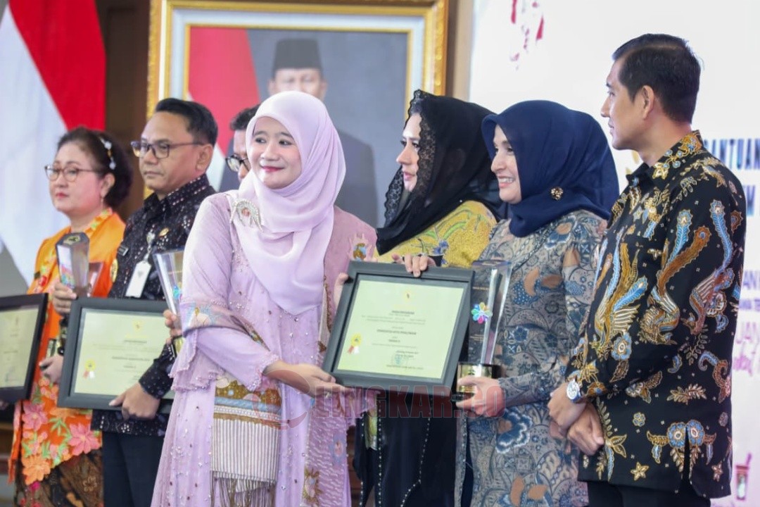 Peringatan Hari Ibu (PHI) ke-97,Tingkat Provinsi Jawa Tengah pada hari Jumat (19/12/2025) di Gedung Gradhika Bakti Praja, Kota Semarang.