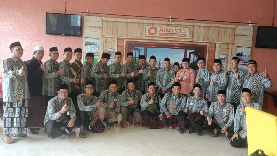 Pengurus MUI Kota Semarang berfoto bersama dalam sebuah kesempatan. Foto: dokumentasi