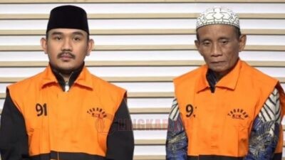 Tersangka Korupsi, Ade Kuswara (kiri) dan ayahnya HM Kunang (kanan). Foto: istimewa