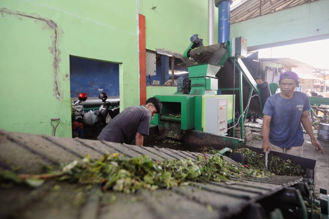 Mesin pengolah sampah DLH Kota Bandung. Foto: istimewa