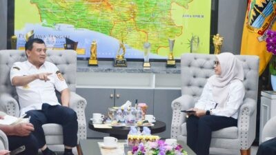 Pimpinan Wilayah Perum BULOG Kanwil Jawa Tengah–DIY, Sri Muniati saat audiensi dengan Gubernur Jawa Tengah, Ahmad Luthfi di Semarang pada Rabu (24/12/2025).