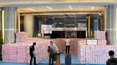 Tumpukan uang rampasan negara senilai Rp6,6 triliun yang disita oleh Kejaksaan Agung. Foto: dokumentasi/istimewa