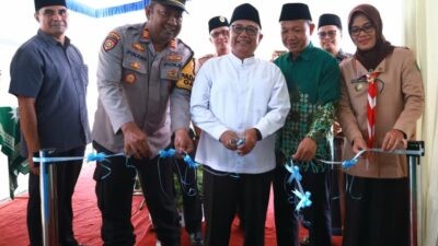 Bupati Blitar, Rijanto saat meresmikan SPPG Muhammadiyah Blitar, Kelurahan Bence Kecamatan Garum, Kabupaten Blitar, Jawa Timur, Sabtu (27/12/2025). Foto: dokumentasi