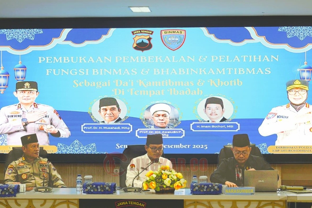 Kegiatan pembekalan dan sertifikasi dai polisi yang diikuti 60 Bhabinkamtibmas di aula Mapolda Jateng, Rabu (3/12/2025).