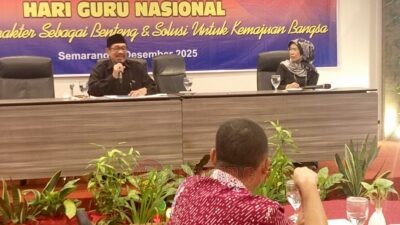 Ketua Dewan Pendidikan Kota Semarang, Dr. Drs. Budiyanto, SH, MHum saat sarasehan pendidikan yang digelar pada Sabtu (6/12/2025) di Hotel Candi Indah Kota Semarang. Foto: Rifqi/Lingkar.co