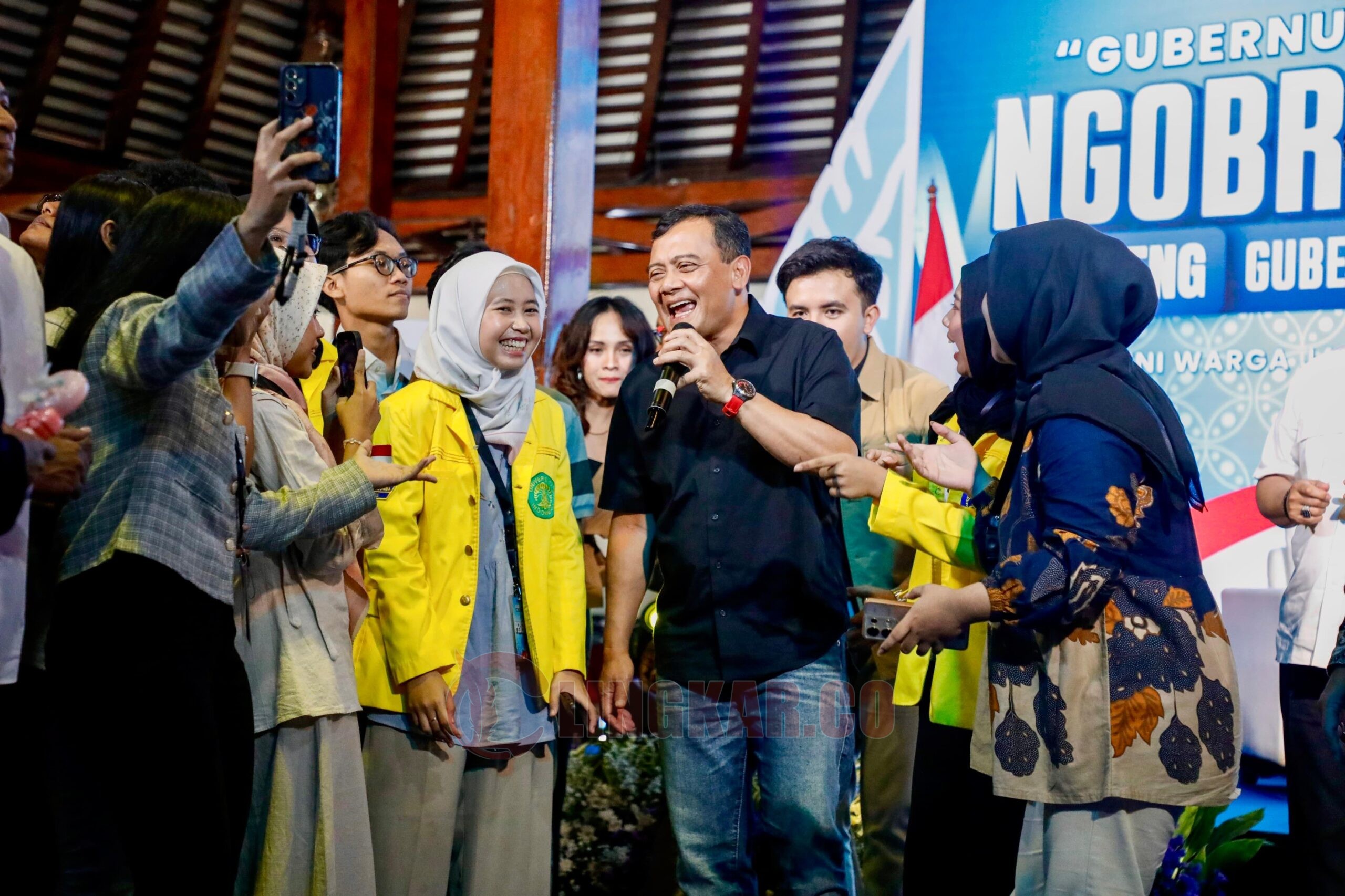 Ngobrol Seru Bareng Gubernur Jawa Tengah di Anjungan Jawa Tengah, Taman Mini Indonesia Indah (TMII), Jakarta Timur, Sabtu (6/12/2025).