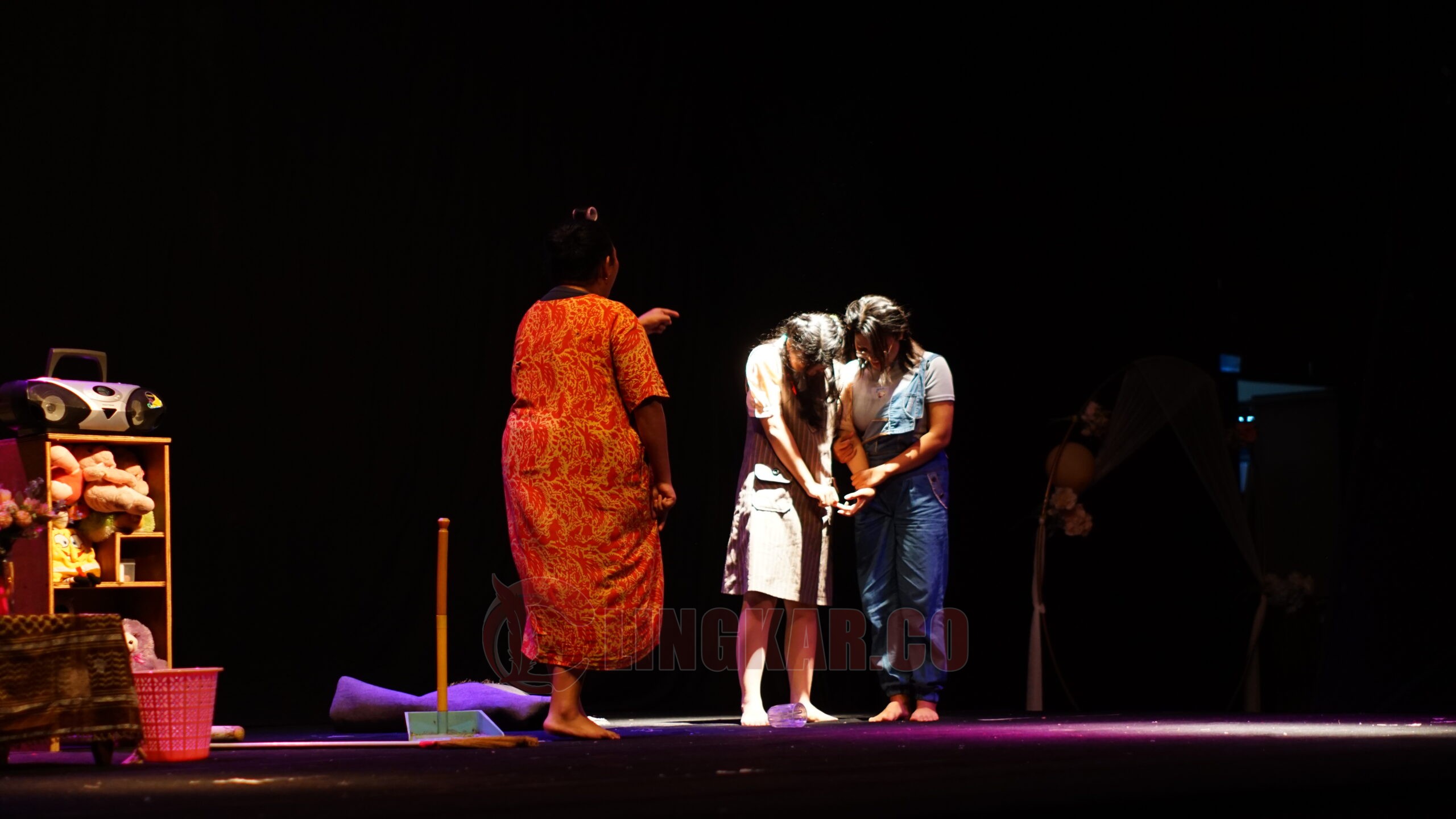 Penampilan teater Gema UPGRIS. (dok Gema UPGRIS)