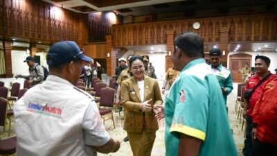 Wali Kota Semarang, Agustina Wilujeng Pramestuti saat menerima kunjungan buruh Semarang. (dok Pemkot Semarang)