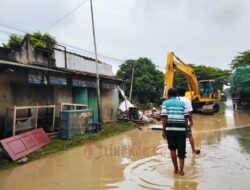 Disebut Jadi Pemicu Banjir, Jembatan dan Tiga Kios di Ketitang Wetan Pati Dibongkar