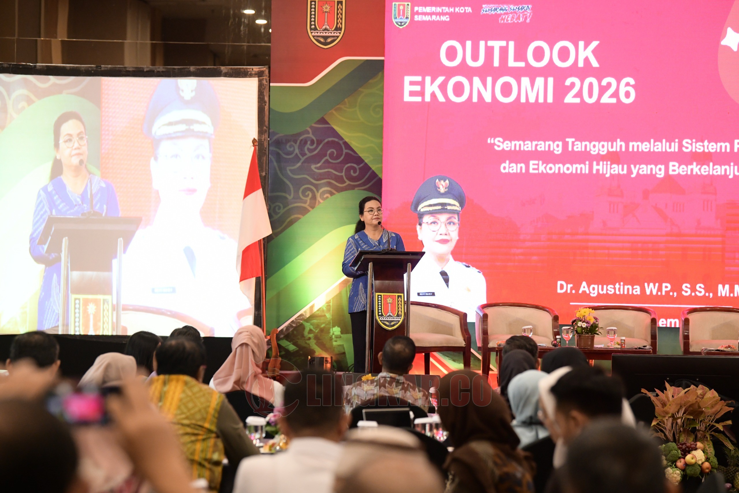 Wali Kota Semarang, Agustina Wilujeng Pramestuti, saat membuka Outlook Ekonomi 2026 di Hotel Khas Semarang. (dok Pemkot Semarang)
