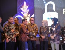 Kota Semarang Raih Penghargaan Badan Publik Kabupaten/Kota Provinsi Jawa Tengah Terbaik Kategori Informatif