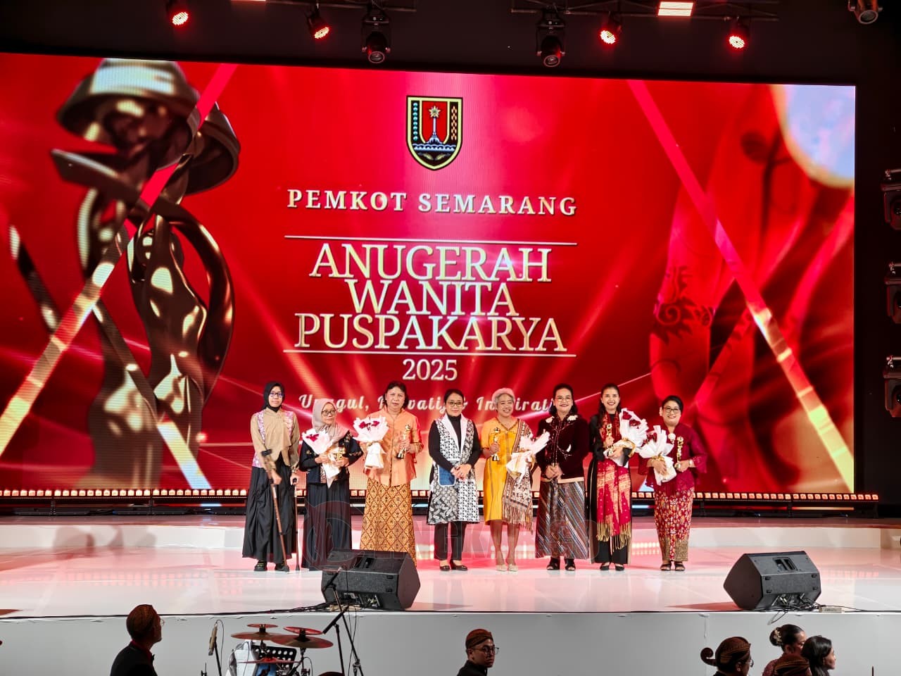 Peraih Anugerah Wanita Puspakarya 2025. (dok Pemkot Semarang)