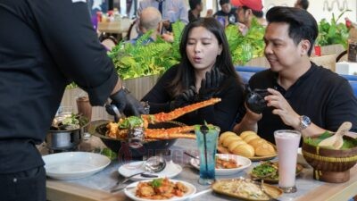 Menu premium Alaska King Crab di Kurnia Seafood. (dok Istimewa)