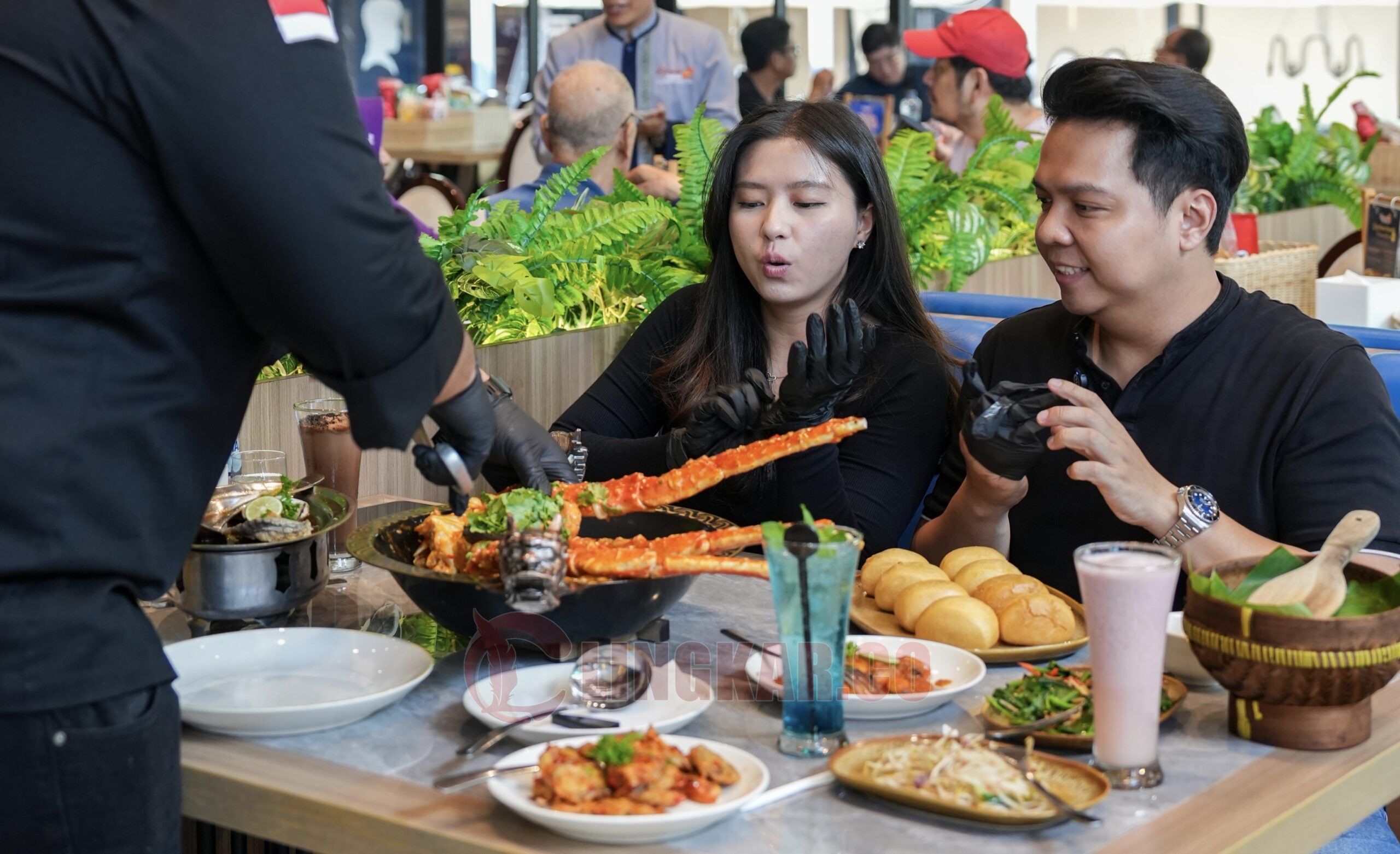 Menu premium Alaska King Crab di Kurnia Seafood. (dok Istimewa)