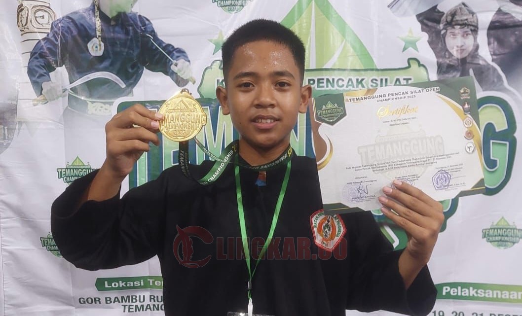 Birlly Radja Alkharim peraih medali emas di ajang Kejuaraan Pencak Silat Temanggung Open Championship 2025. (dok Istimewa)