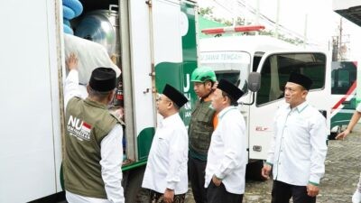 Ketua pelaksana NU Peduli Jateng Pudji Wibowo saat memaparkan rencana aksi kemanusiaan dalam bimtek Tim NU Peduli Jateng di gedung PWNU Jateng lantai 2. Foto: dokumentasi