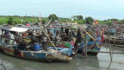 Kapal nelayan di Kendal. Foto: Yoedhi/Lingkar.co