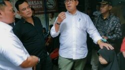 Tinjau Siskamling Siaga Bencana, Farhan Soroti Sampah di Kelurahan Terpadat
