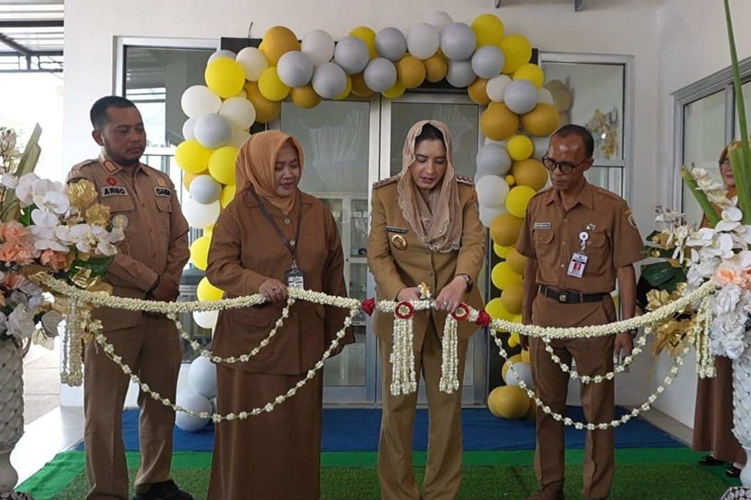 Bupati Pekalongan, Fadia Arafiq, saat meresmikan Puskesmas Rawat Inap Talun pada Selasa (30/12/2025) sore. Foto: dokumentasi