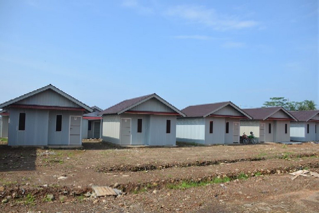 Hunian sementara bagi korban tanah longsor di Desa Cibeunying, Kecamatan Majenang, Kabupaten Cilacap, Jawa Tengah. Foto: dokumentasi