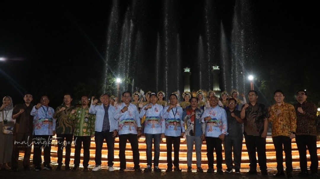 Wali Kota Malang, Wahyu Hidayat saat pembukaan Alun-alun Kota Malang. Foto: dokumentasi