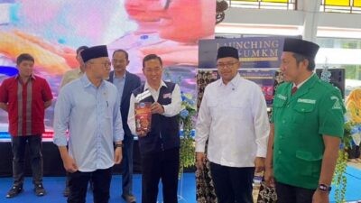 Menko Pangan RI, Zulkifli Hasan saat menghadiri kegiatan kemitraan Indomaret di Pendapa Kabupaten Batang, Jumat (30/1/2026). Foto: dokumentasi