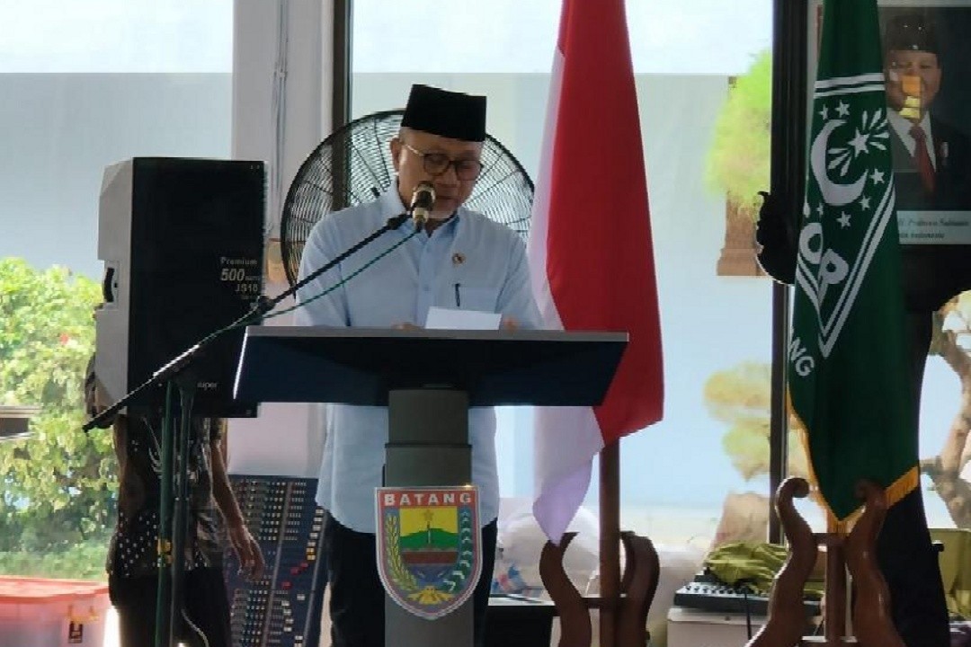 Menko Pangan RI Zulkifli Hasan saat sambutan acara Penandatanganan MoU pembentukan ekosistem UMKM di Pendapa Kabupaten Batang, Jawa Tengah, Jumat (30/1/2026). Foto: dokumentasi